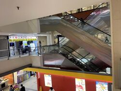 Lucky Plaza (D9), Retail #615081791
